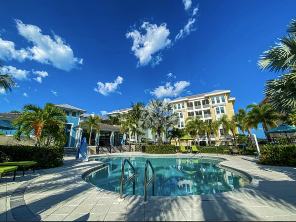 Bradenton Vacation Condo Three Bedroom Walk to Beach