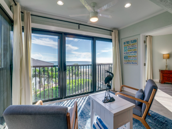 Beautiful Beachfront Condo with Gulf Views on Anna Maria Island