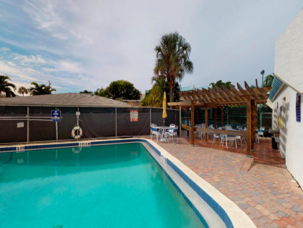 Beautiful Beachfront Condo with Gulf Views on Anna Maria Island