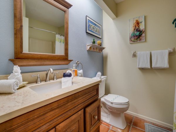 Lovely Holmes Beach Pool Home Sleeps 8