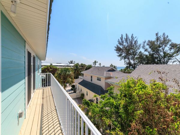 Anna Maria Island Holmes Beach Home 1022576