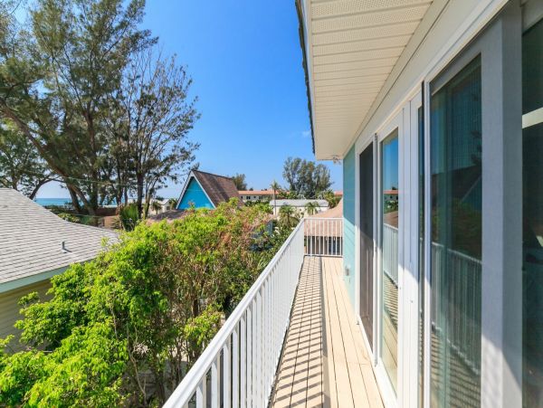 Anna Maria Island Holmes Beach Home 1022576