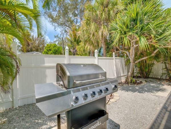 Anna Maria Island Holmes Beach Home 1022576