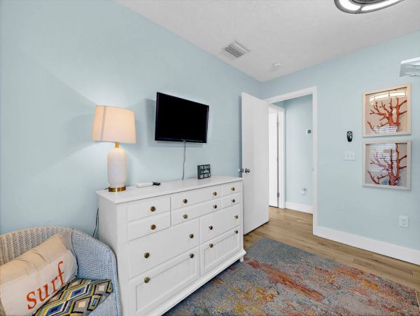 Anna Maria Island Holmes Beach Home 1022576