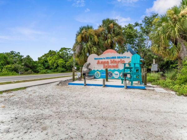 Anna Maria Island Holmes Beach Home 1022576