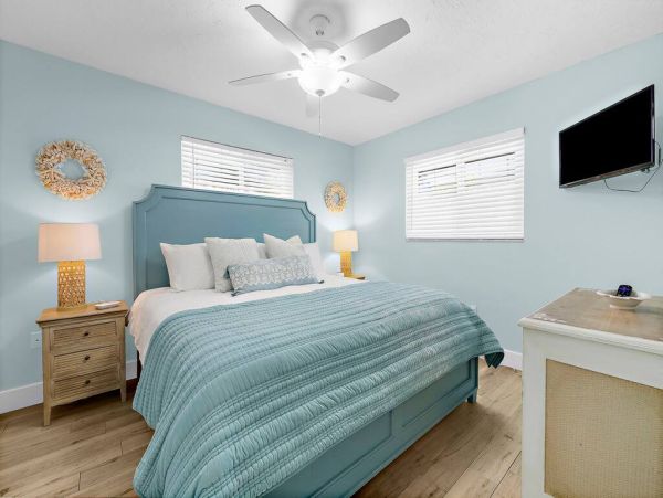 Anna Maria Island Holmes Beach Home 1022576