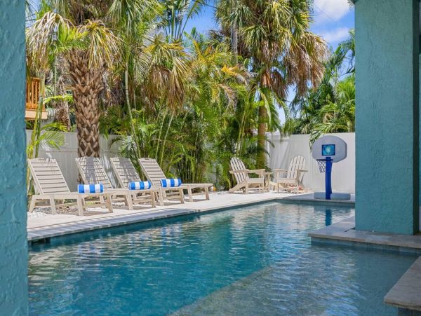 Anna Maria Island Holmes Beach Home 1022576