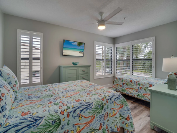 Anna Maria Island Beachfront Condo - 2BR Vacation Rental with Pool