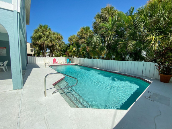 Anna Maria Island Beachfront Condo - 2BR Vacation Rental with Pool