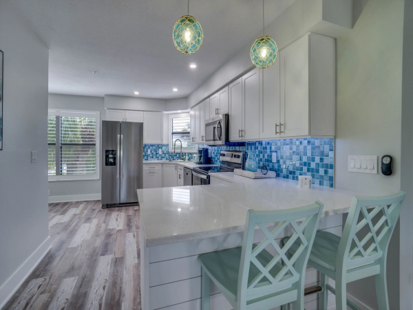 Anna Maria Island Beachfront Condo - 2BR Vacation Rental with Pool