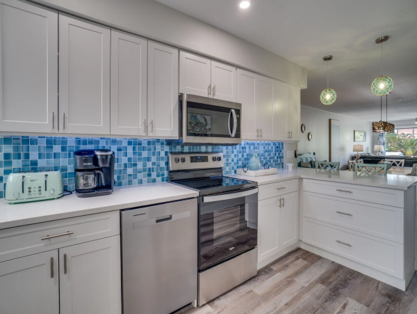 Anna Maria Island Beachfront Condo - 2BR Vacation Rental with Pool