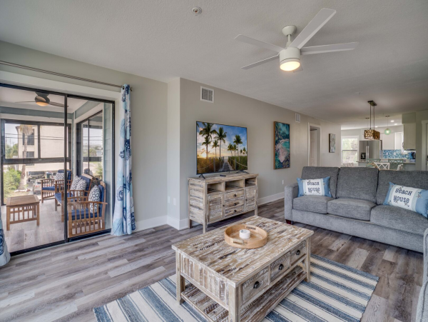 Anna Maria Island Beachfront Condo - 2BR Vacation Rental with Pool