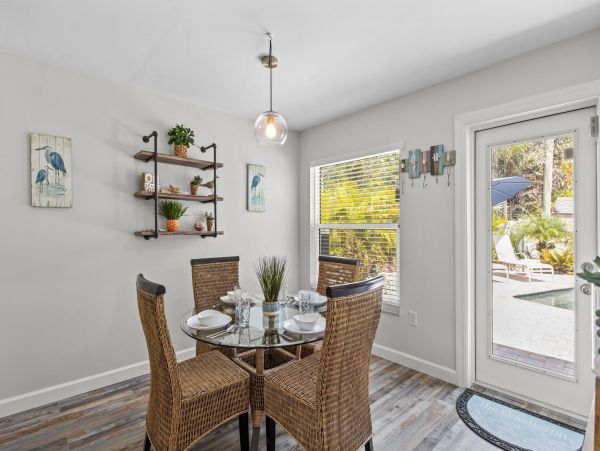 2 Blocks to Beach Vacation Rental in Anna Maria Island