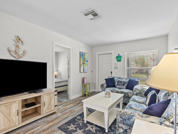 2 Blocks to Beach Vacation Rental in Anna Maria Island