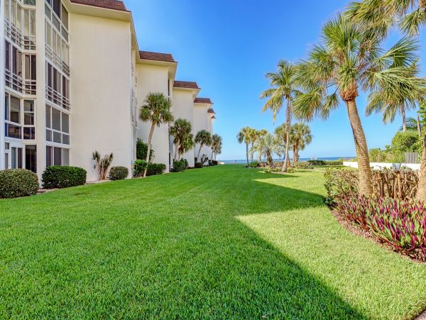 Lido Key Vacation Rental - Sarasota Beach Condo with Gulf Views & Pool
