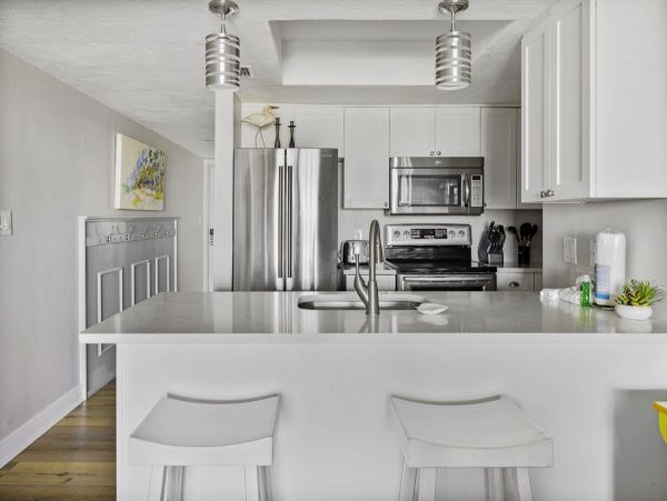 Captiva Three Bedroom Vacation Townhome Close to Beach