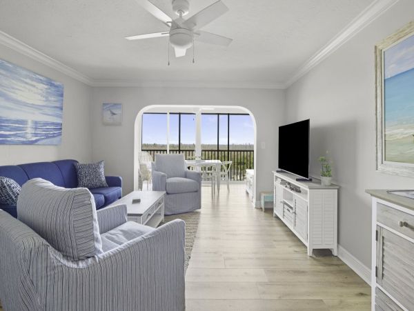 Captiva Three Bedroom Vacation Townhome Close to Beach
