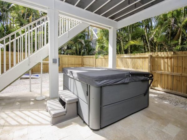 Captiva Island Vacation Rental - Luxury Beach House with Pool & Spa for 14 Guests