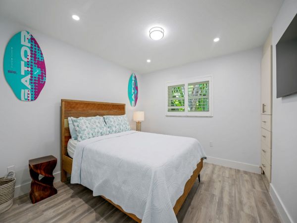 Luxury Siesta Key Vacation Rental with Pool & Guest House