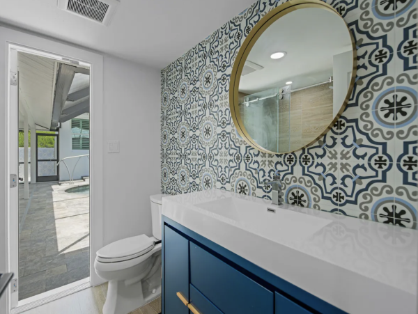 Luxury Siesta Key Vacation Rental with Pool & Guest House