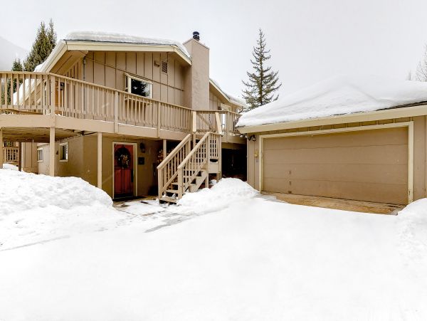 Steps to East Vail shuttle