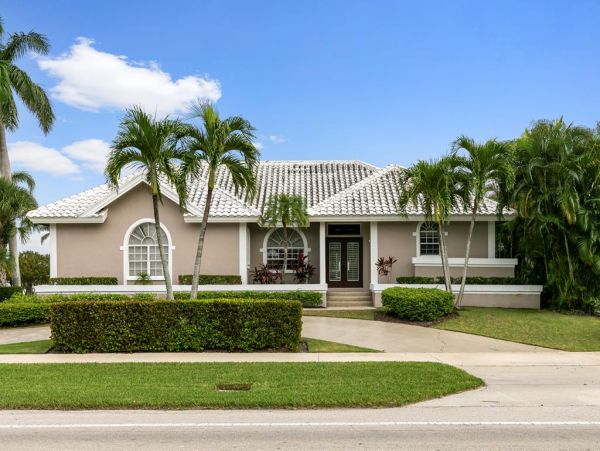 Marco Island 3 Bedroom House with Pool & Canal View