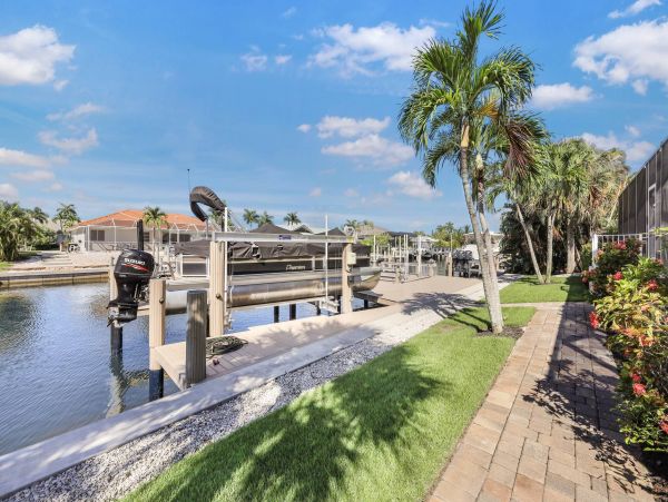 Marco Island 3 Bedroom House with Pool & Canal View