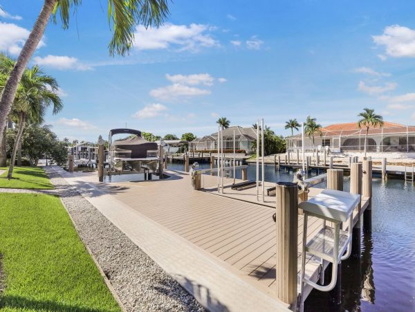 Marco Island 3 Bedroom House with Pool & Canal View