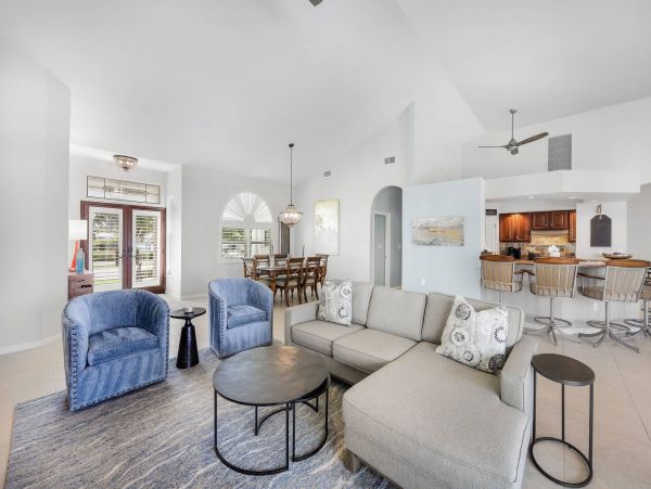 Marco Island 3 Bedroom House with Pool & Canal View
