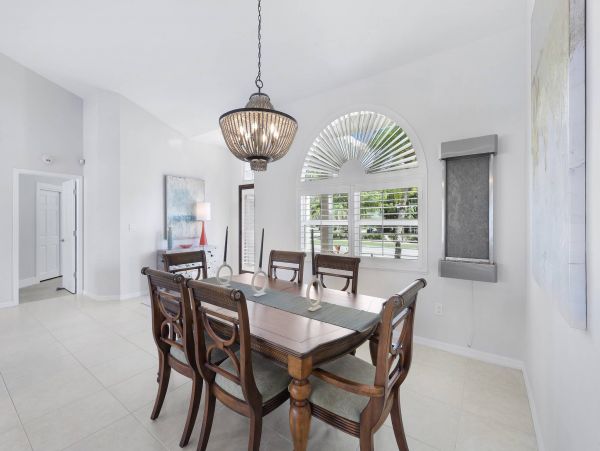 Marco Island 3 Bedroom House with Pool & Canal View