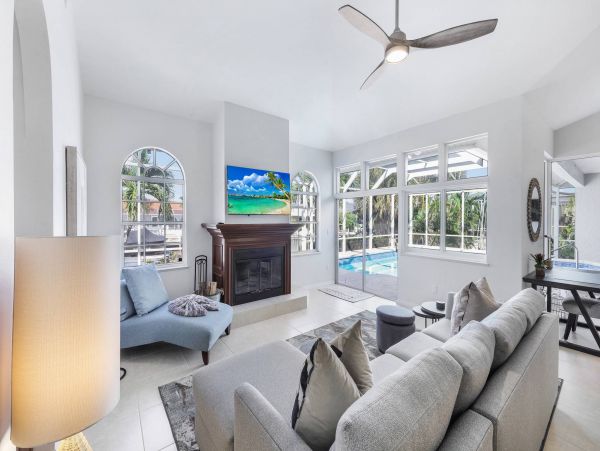 Marco Island 3 Bedroom House with Pool & Canal View