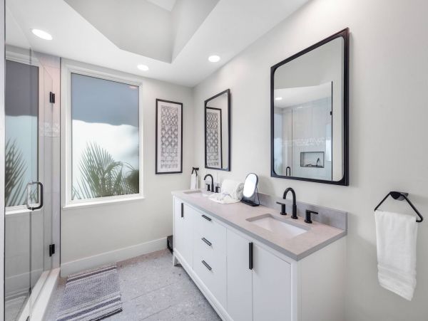 Marco Island 3 Bedroom House with Pool & Canal View