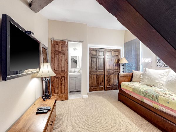 Vail Lionshead Home 1022616