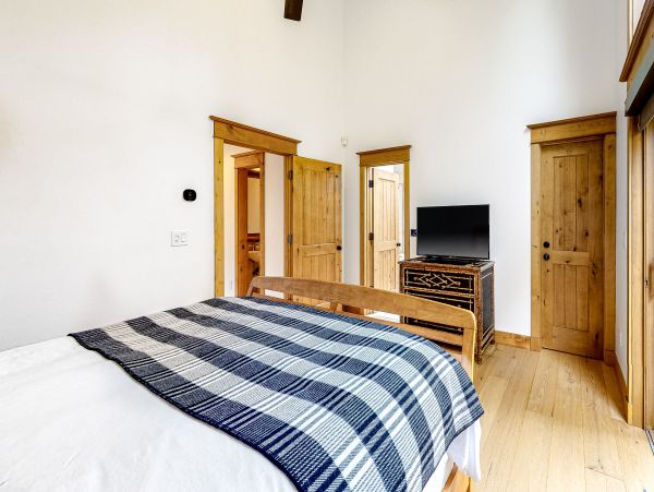 Vail Lionshead Home 1022618