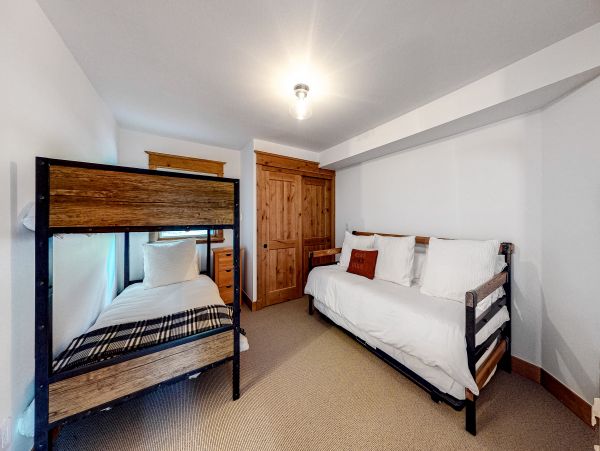 Vail Lionshead Home 1022618
