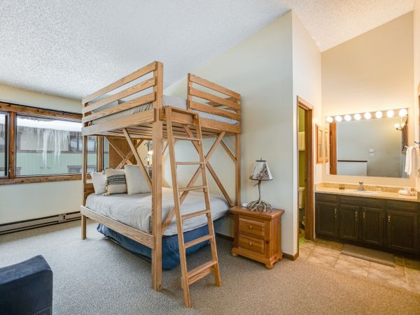 Vail Lionshead Home 1022624