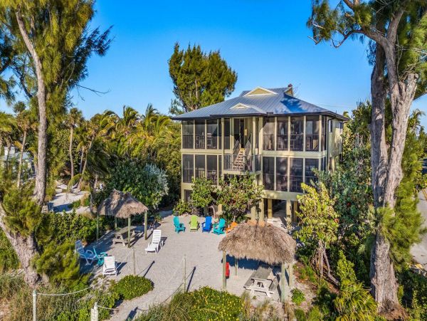 Charming Captiva Gulf-Front Retreat with Tropical Views and Private Beach Acces