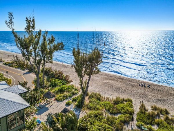 Charming Captiva Gulf-Front Retreat with Tropical Views and Private Beach Acces