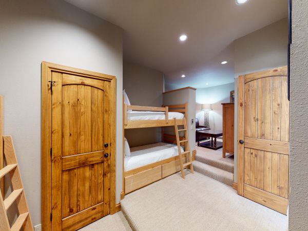 Vail Lionshead Home 1022630