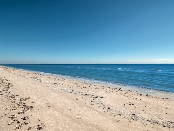 Sanibel 2 Bedroom Condo with Lanai & Ocean View