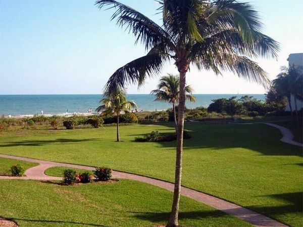 Sanibel 2 Bedroom Condo with Lanai & Ocean View
