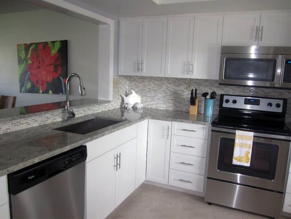 Sanibel 2 Bedroom Condo with Lanai & Ocean View
