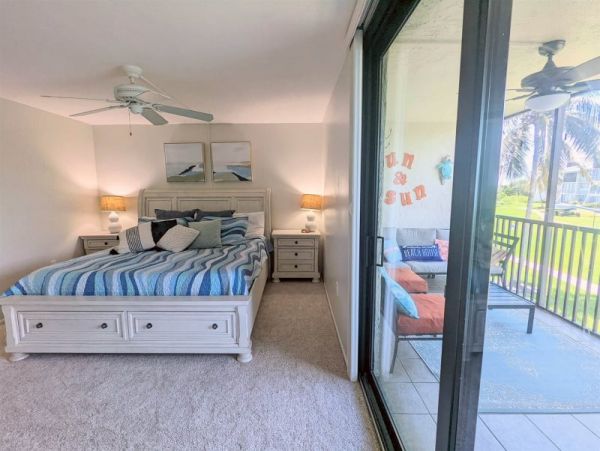 Sanibel 2 Bedroom Condo with Lanai & Ocean View
