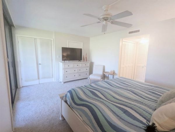 Sanibel 2 Bedroom Condo with Lanai & Ocean View