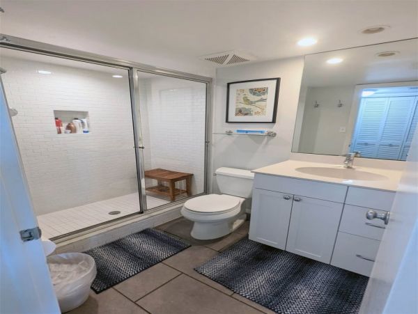 Sanibel 2 Bedroom Condo with Lanai & Ocean View