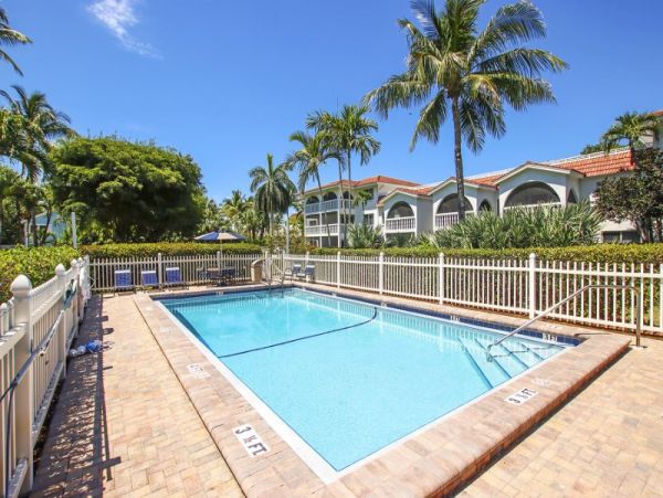 Sanibel Vacation Condo Two Bedroom with Pool