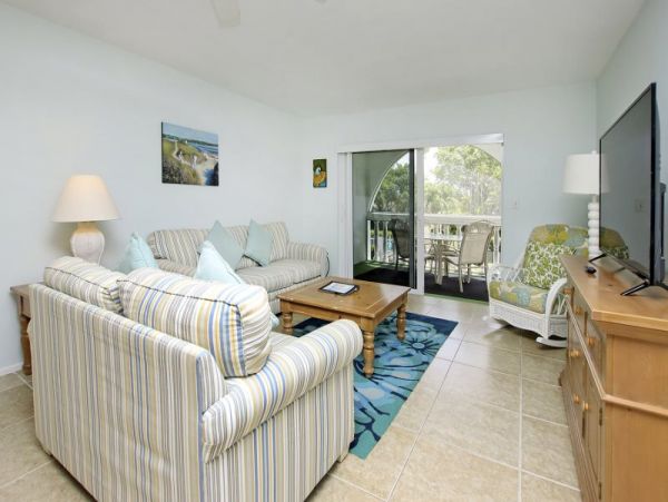 Sanibel Vacation Condo Two Bedroom with Pool
