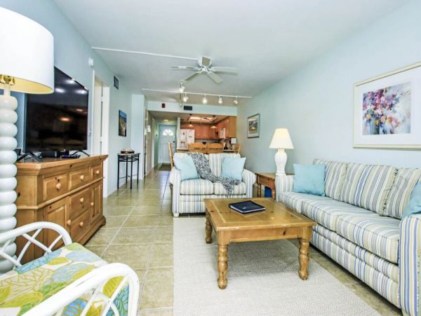 Sanibel Vacation Condo Two Bedroom with Pool
