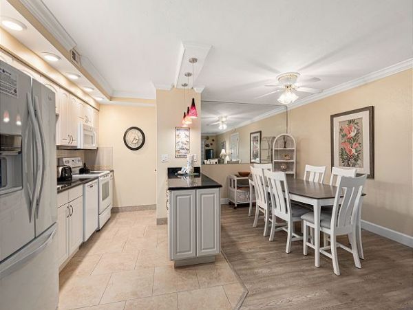Charming Sanibel 3 Bedroom Condo Sleeps 6