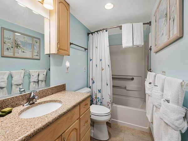 Charming Sanibel 3 Bedroom Condo Sleeps 6